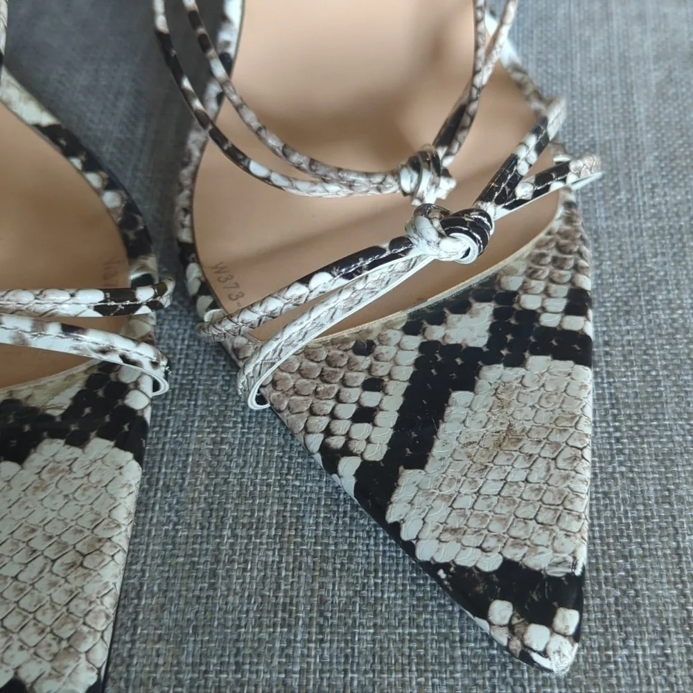 Wet Kiss Sultry Pointed Toe Snakeskin Print Lace Up Heels Size 40 US 9.5